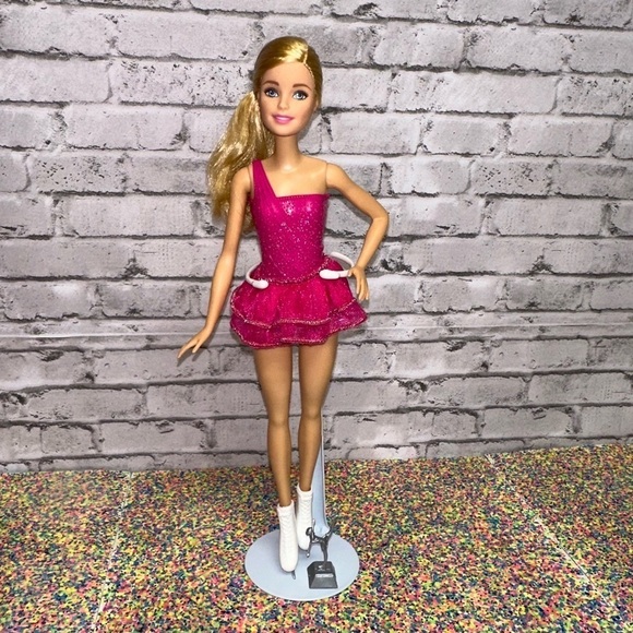 Barbie Careers Ice Skate Doll with Trophy Blonde Hair Outfit Skirt Skates - Picture 1 of 11